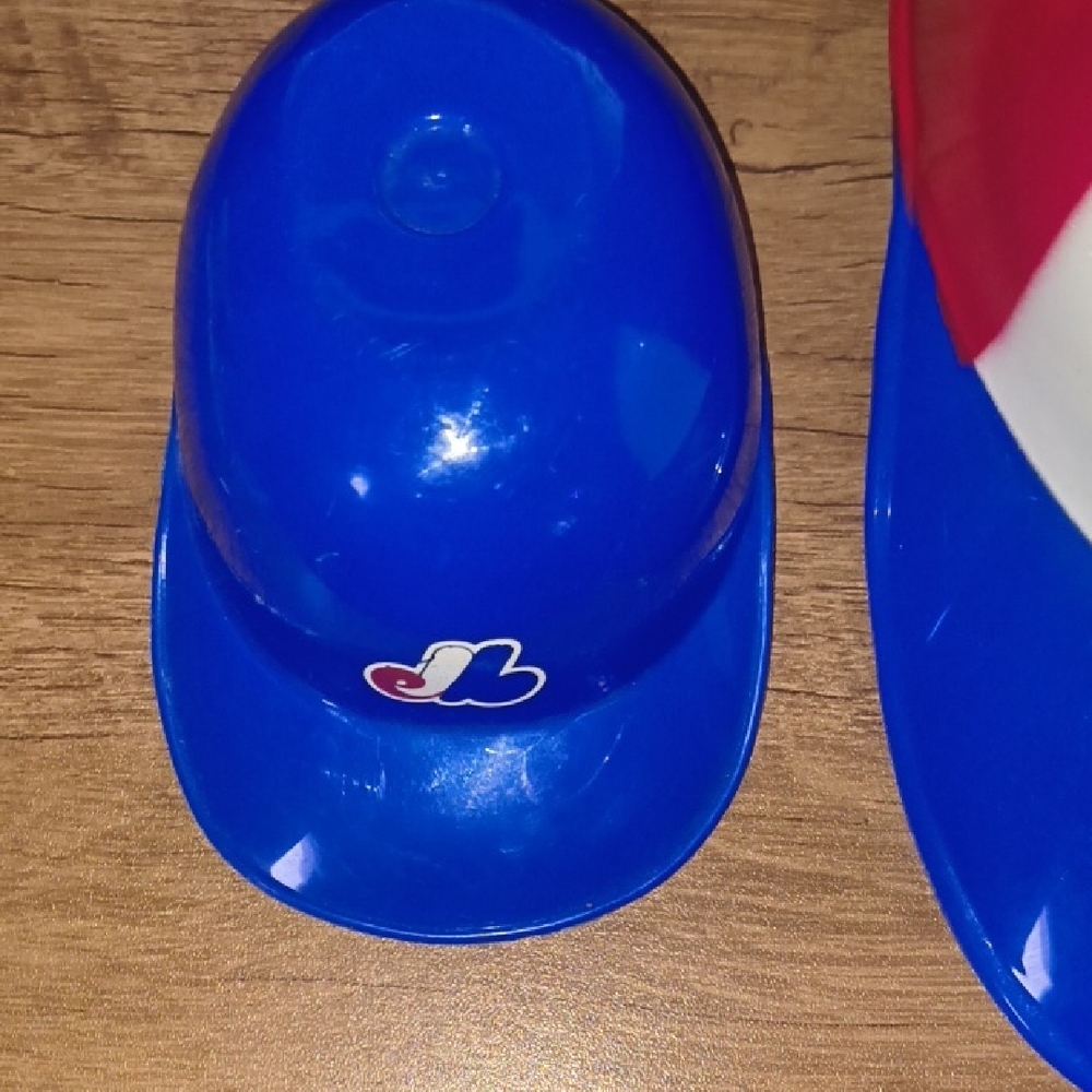 Vintage 1970s Montreal Expos Jarry Park Helmet Lot - Rare KFC "Oui mon Colonel! - Picture 9 of 13